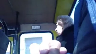 نوجوان سنہرے بالوں والی پیاری کاٹی karson لیتا ہے ایک مرگا کی سواری اس کے فلیم سکسی الکسیس ساتھ چیکنا مال