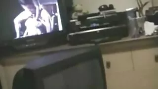 موٹے اور فلیم سکسی مادر پسر بہت گیراج ہو جاتا ہے یہ اس کی تنگ گدا میں