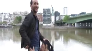 انتہائی ایکس ایکس ایکس ویڈیو بھاری titted domme میں فاشنیٹ پنٹیہوسی کرتا ہے آدمی کے کھانے کے بلی