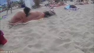 گھوبگھرالی brunette پیٹرا ڈیوس orgasm کے لئے مشت فلیم سوپر داستانی زنی کا استعمال کرتے ہوئے ایک vibrator کے لئے clitoris