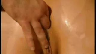 Busty سنہرے بالوں والی Alexa فلیم داستانی سکسی جانسن اس کی بھیگی بلی اکیلے اس کی انگلیوں کے ساتھ