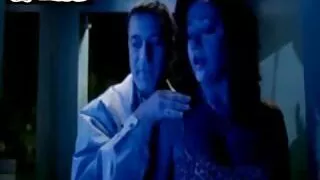 میگا سنہرے بالوں والی عورت میں سرخ لیٹیکس کورسیٹ ووڈ کے فلیم سوپر چینی 2 بڑے کاک